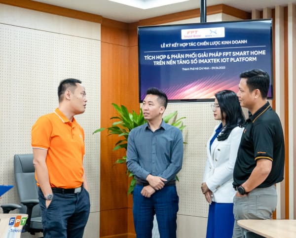 fpt-smart-home-hop-tac-imaxhitech-3