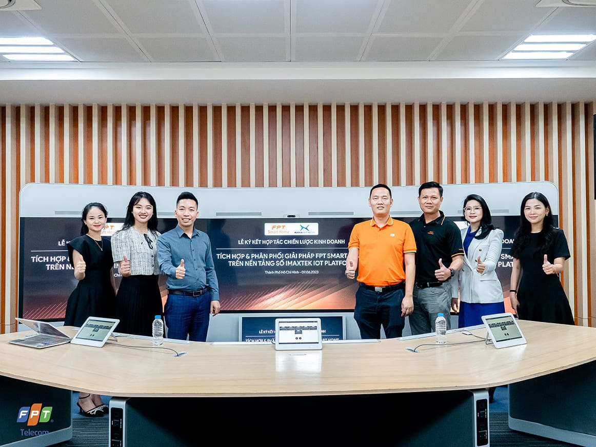 fpt-smart-home-hop-tac-imaxhitech-1