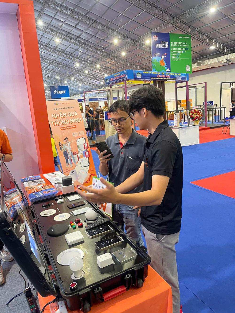 Nha-thong-minh-Smart-Home