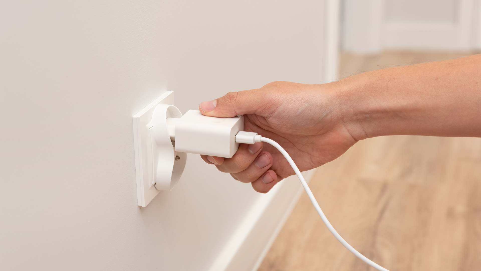 Ổ cắm thông minh Wi-Fi là gì, dùng để làm gì? - FPT Smart home Ổ cắm thông minh Wi-Fi dùng để làm gì