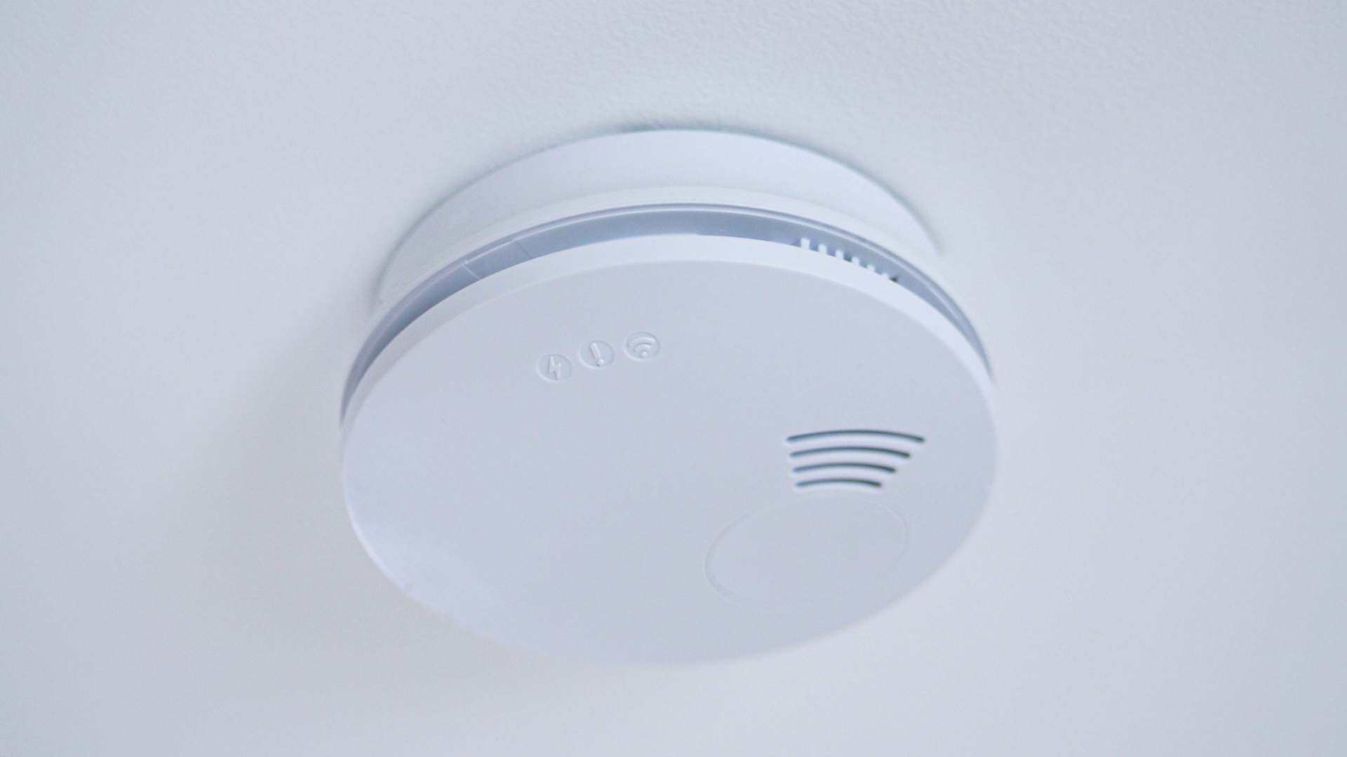 cảm biến khói bảo vệ tài sản